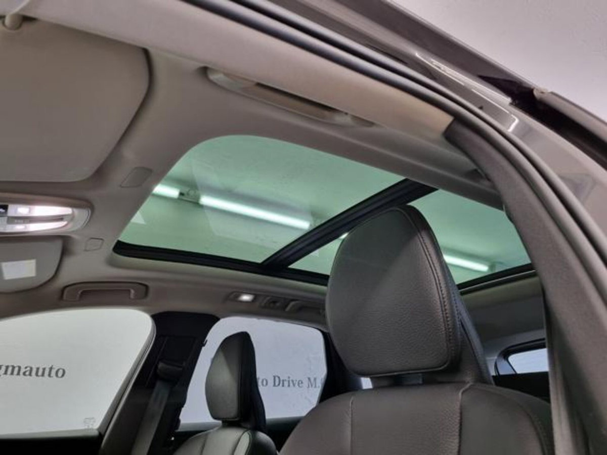 Volvo XC60 B5 (d) AWD Geartronic Momentum Pro (8)