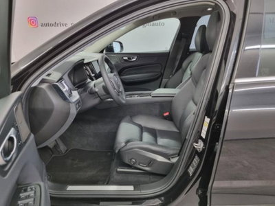Volvo XC60 B5 (d) AWD Geartronic Momentum Pro (9)