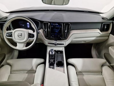 Volvo XC60 B5 (d) AWD Geartronic Momentum Pro (5)