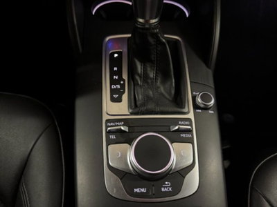 Audi A3 1.6 TDI 116 CV S tronic Sport (11)