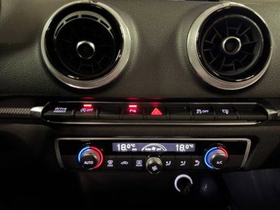 Audi A3 1.6 TDI 116 CV S tronic Sport (13)