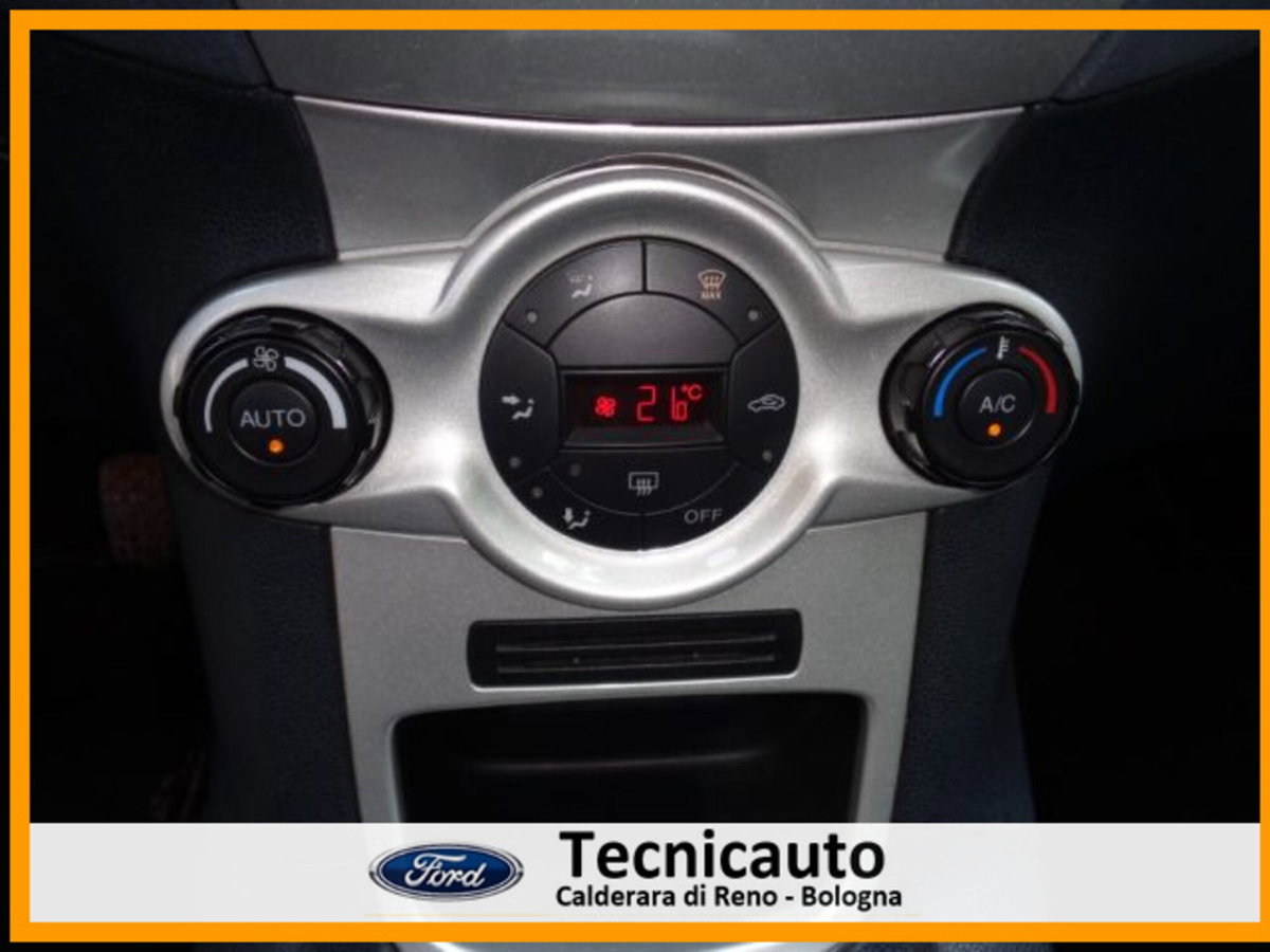Ford Fiesta 1.2 82CV 5 porte (15)