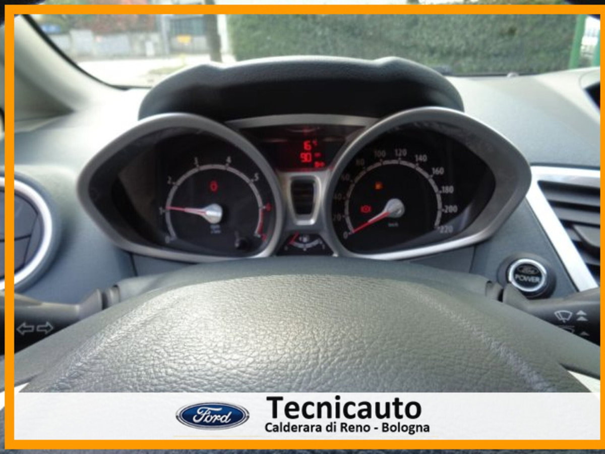 Ford Fiesta 1.2 82CV 5 porte (17)