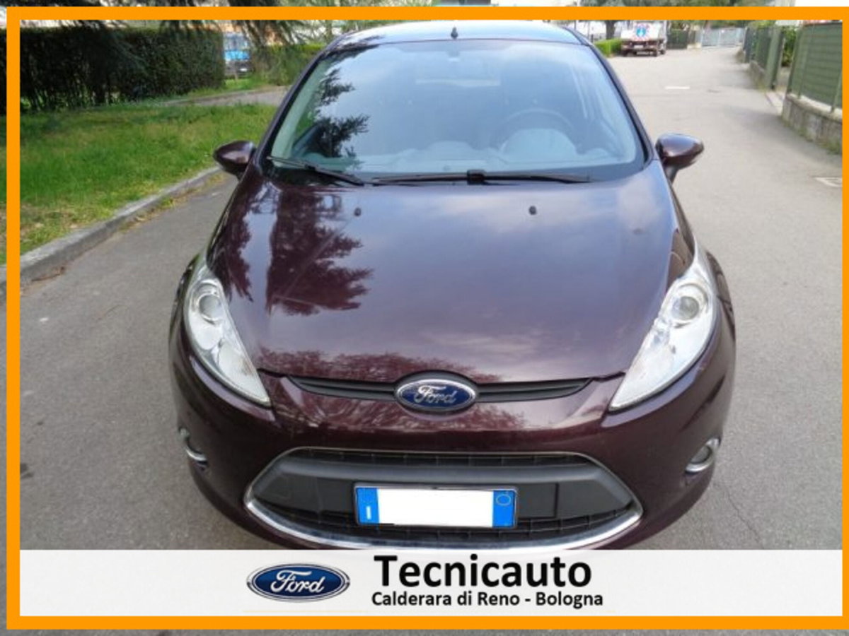 Ford Fiesta 1.2 82CV 5 porte (2)