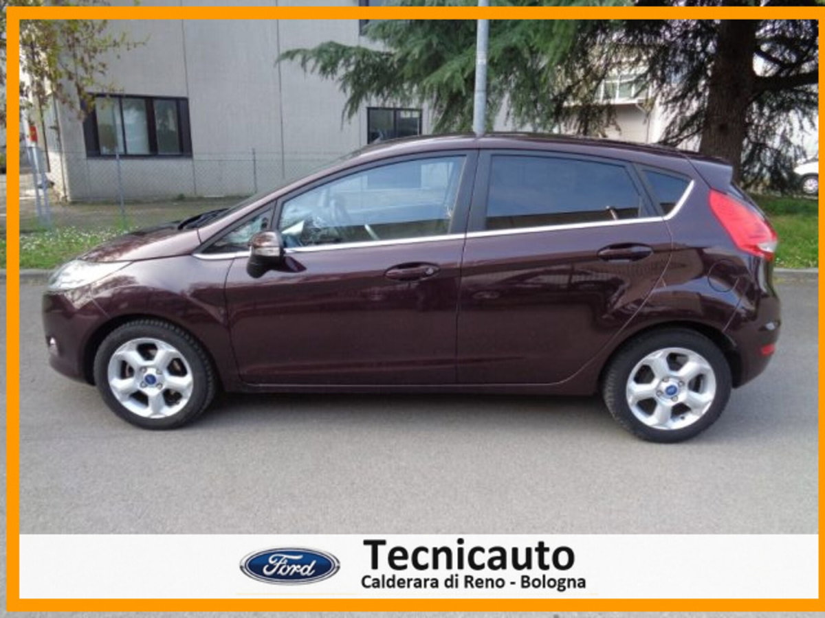 Ford Fiesta 1.2 82CV 5 porte (4)