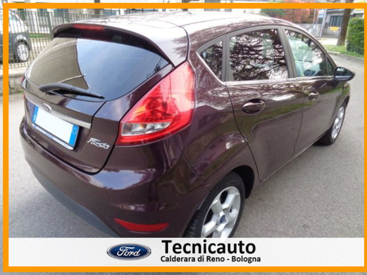 Ford Fiesta 1.2 82CV 5 porte (7)