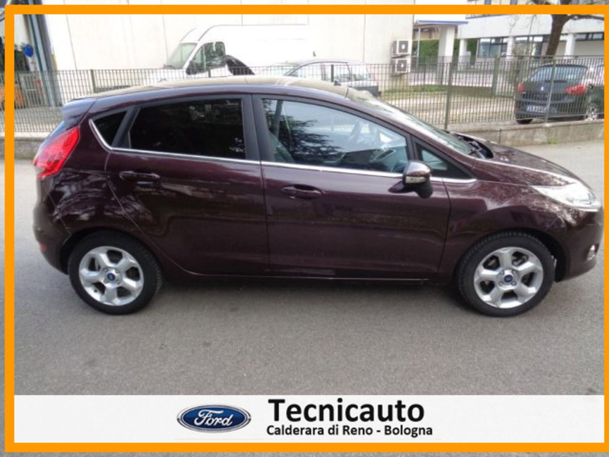 Ford Fiesta 1.2 82CV 5 porte (8)