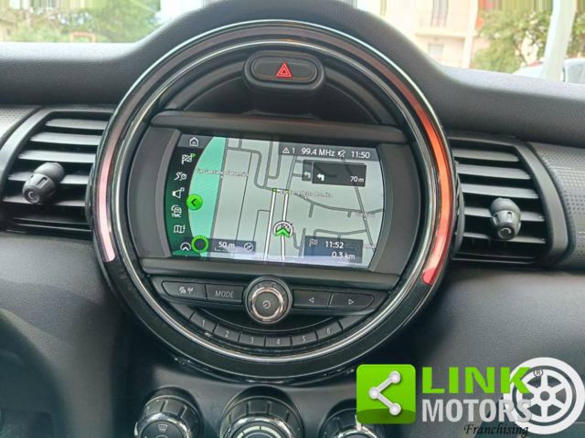 MINI Mini 1.5 Cooper D Business 5 porte (17)