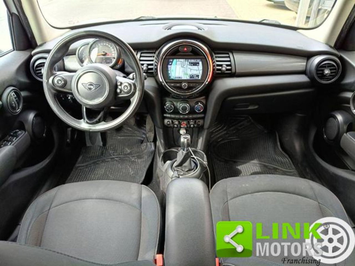 MINI Mini 1.5 Cooper D Business 5 porte (20)