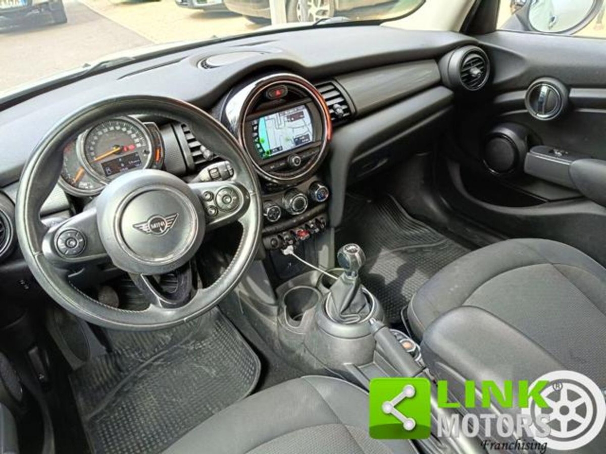 MINI Mini 1.5 Cooper D Business 5 porte (10)