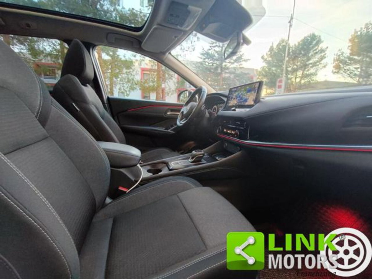 Nissan Qashqai MHEV 158 CV Xtronic Premiere Edition (15)