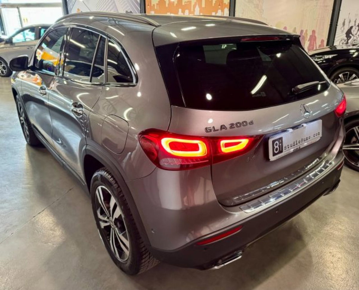 Mercedes-Benz GLA SUV 200 d Automatic Sport Plus (2)
