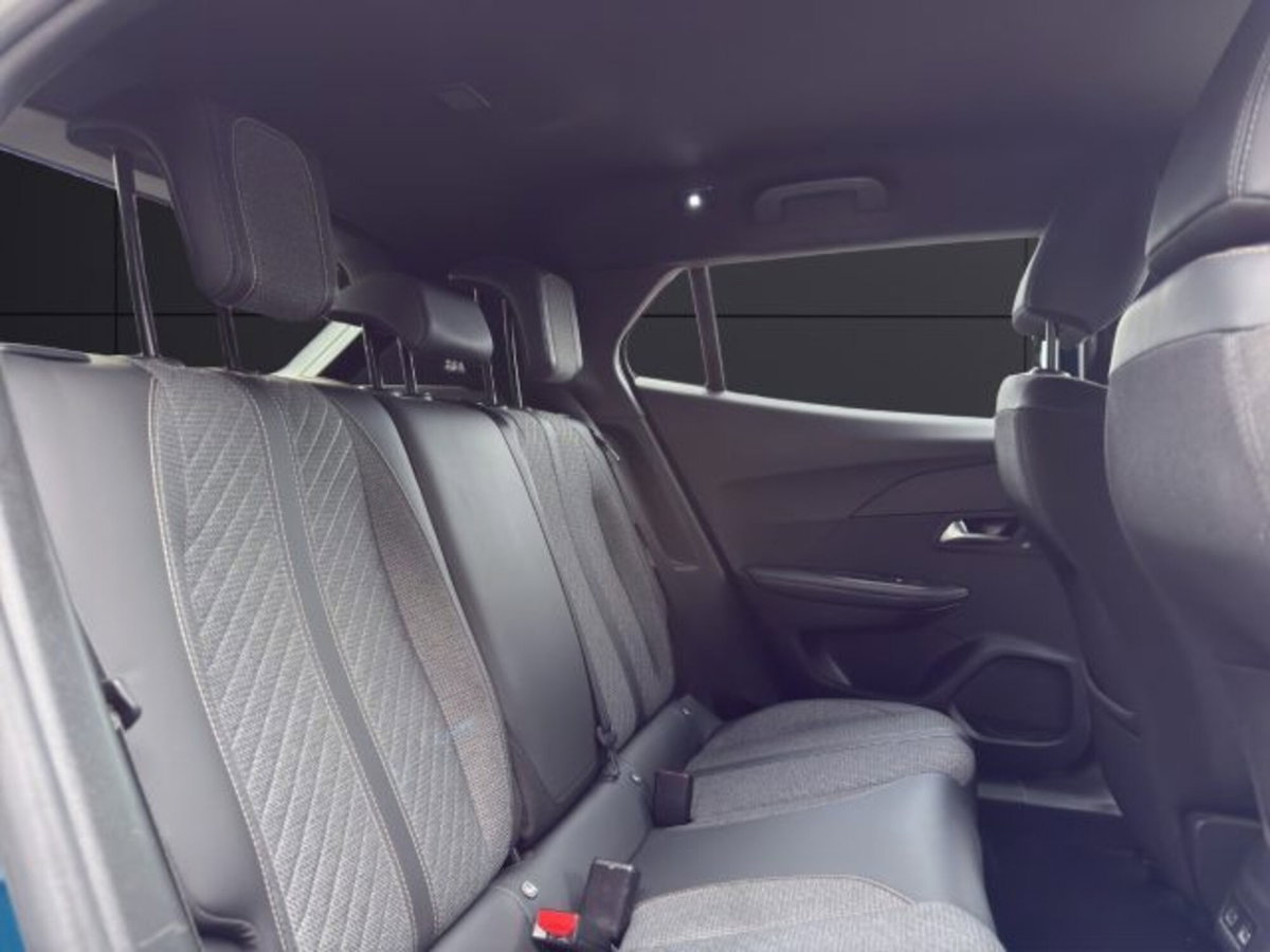 Peugeot 2008 PureTech 100 S&S Allure (18)