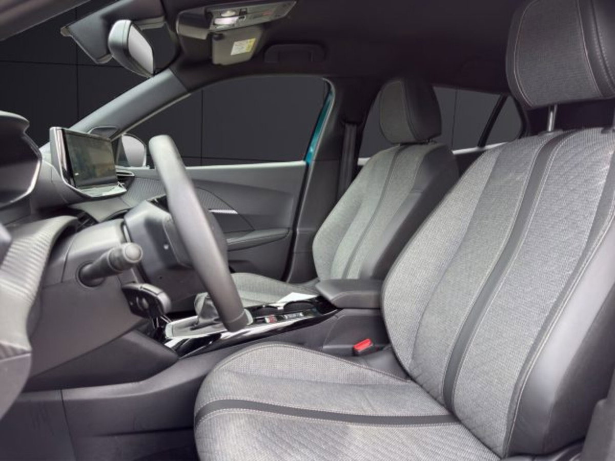 Peugeot 2008 PureTech 100 S&S Allure (9)