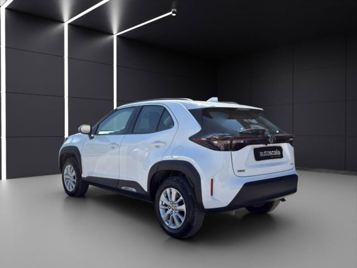 Toyota Yaris Cross 1.5 Hybrid 5p. E-CVT Active (3)