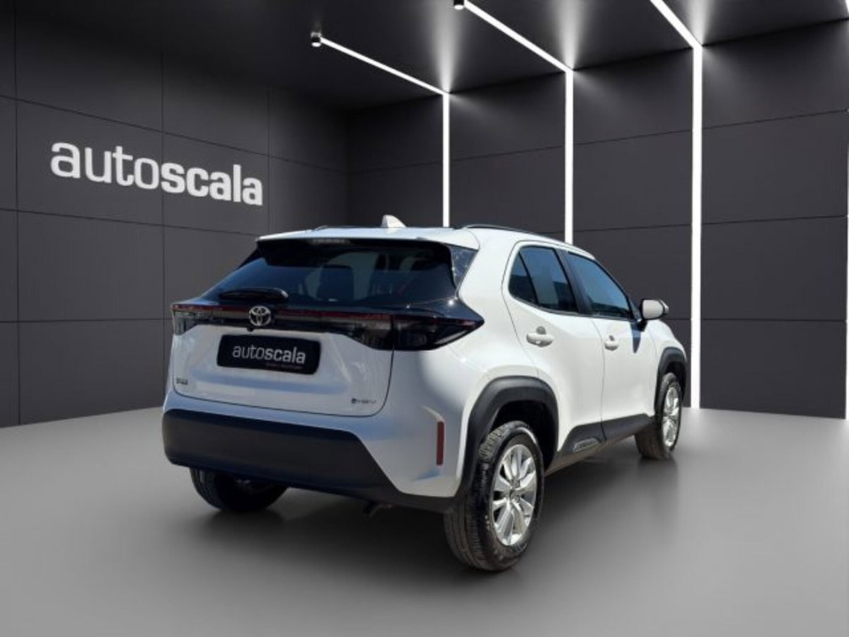 Toyota Yaris Cross 1.5 Hybrid 5p. E-CVT Active (5)