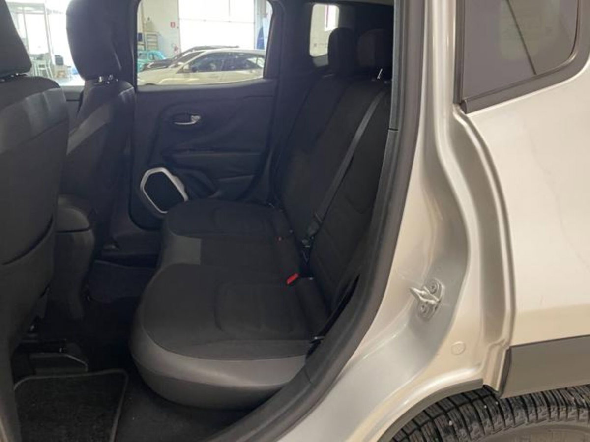 Jeep Renegade 1.6 Mjt 120 CV Limited (12)