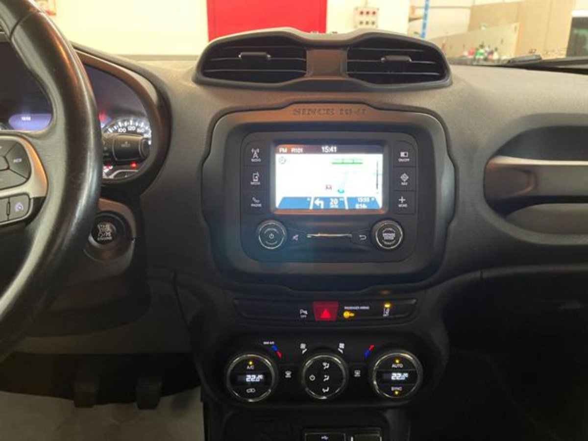 Jeep Renegade 1.6 Mjt 120 CV Limited (19)