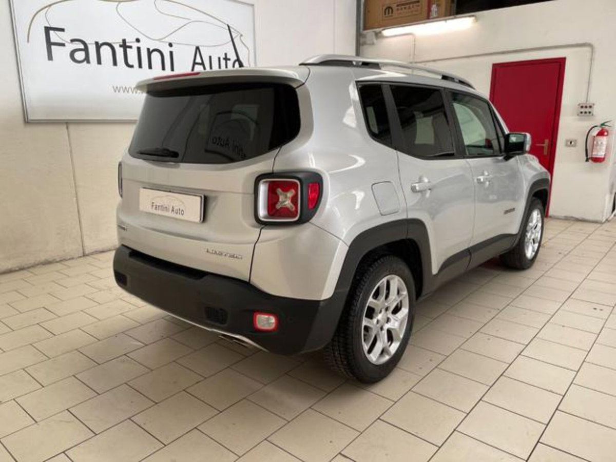 Jeep Renegade 1.6 Mjt 120 CV Limited (3)