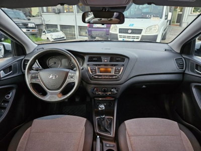 Hyundai i20 1.1 CRDi 12V 5 porte Style (10)