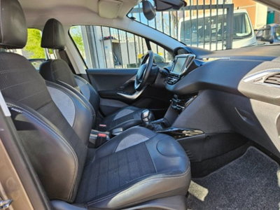 Peugeot 2008 100 Active (10)