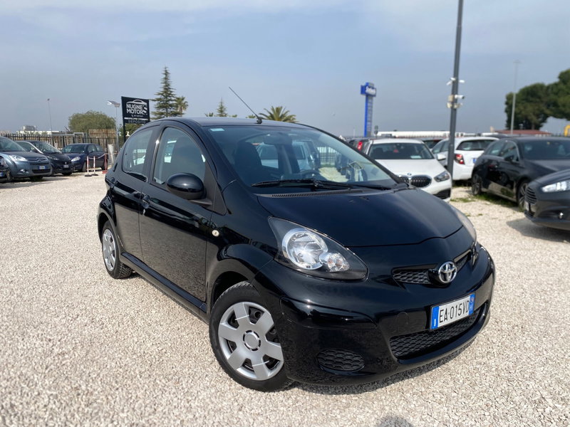 Toyota Aygo 1.0 12V VVT-i 5 porte Sol