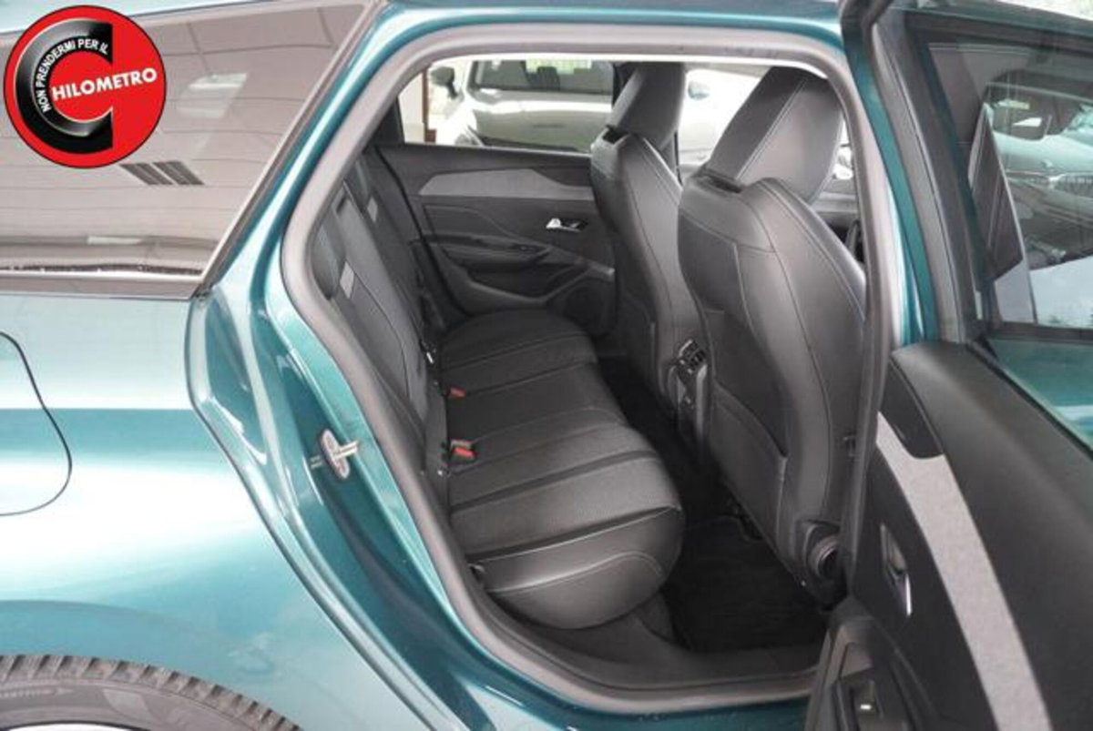 Peugeot 308 SW BlueHDi 130 S&S EAT8 Allure Pack (11)