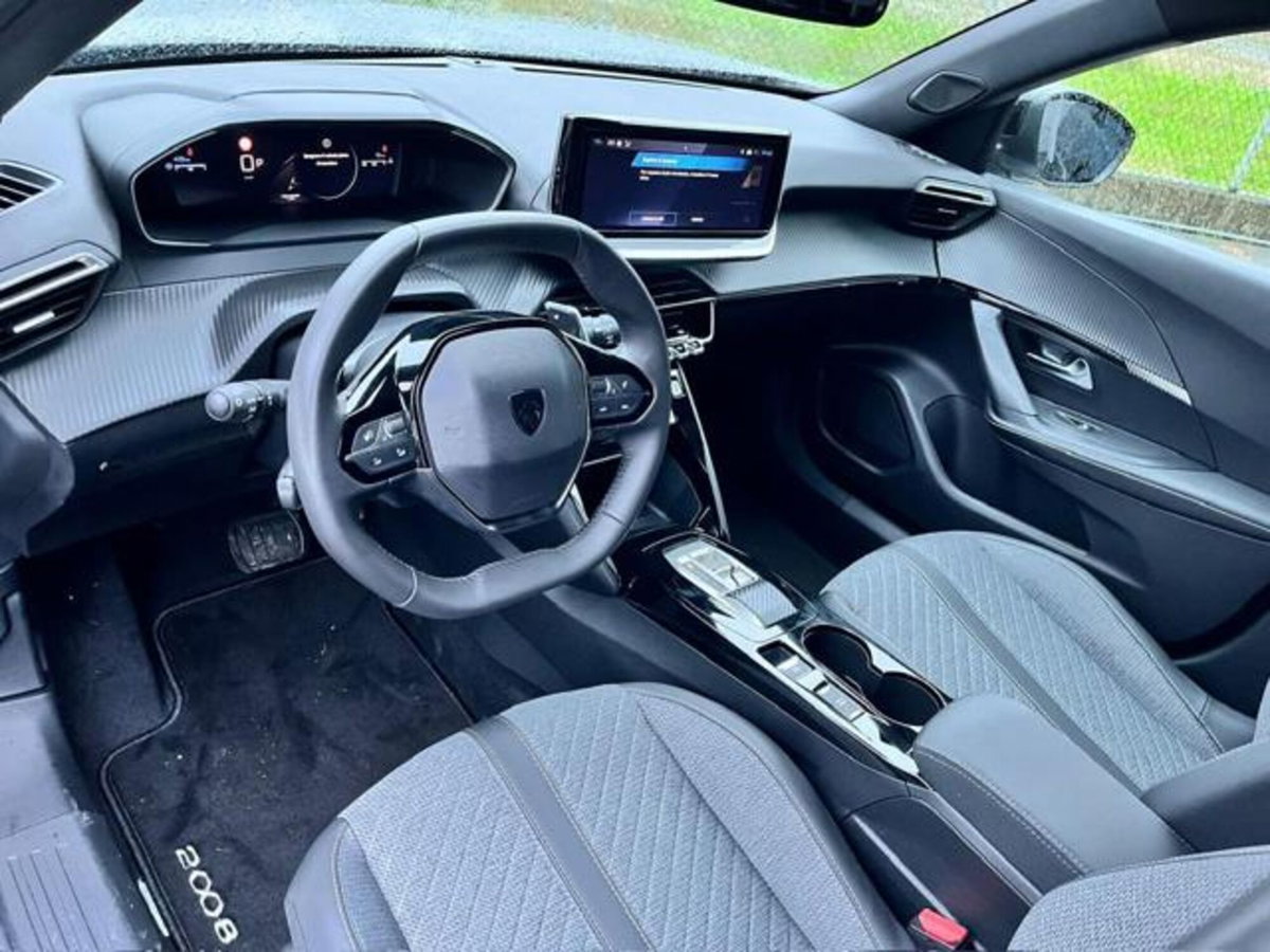 Peugeot 2008 PureTech 130 S&S EAT8 Allure Pack (8)