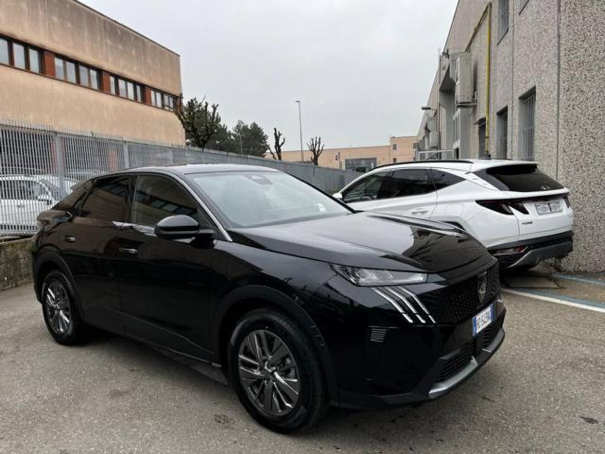 Peugeot 3008 1.2 hybrid Allure 145cv e-dcs6 (2)
