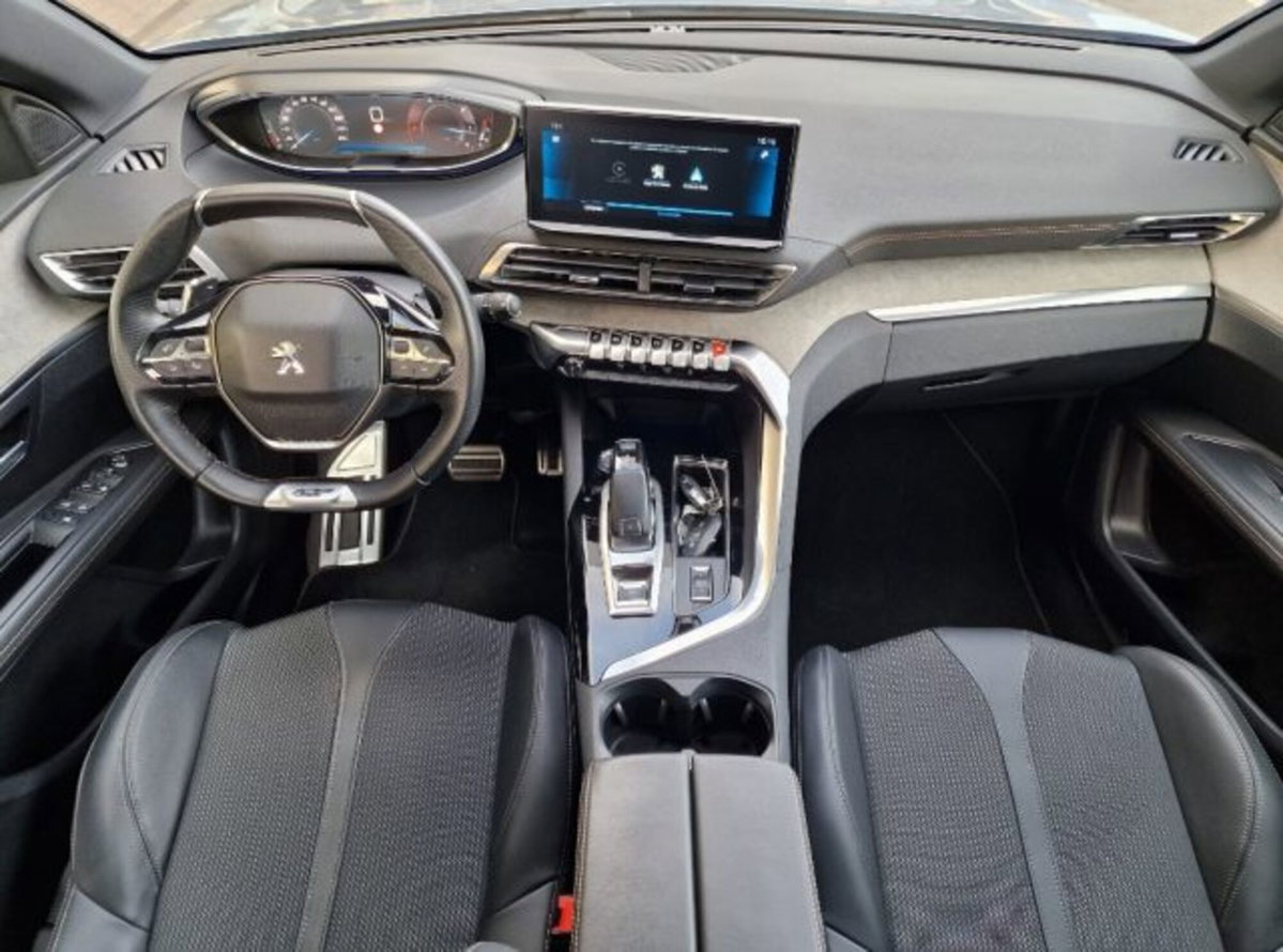 Peugeot 3008 BlueHDi 130 S&S EAT8 GT (12)