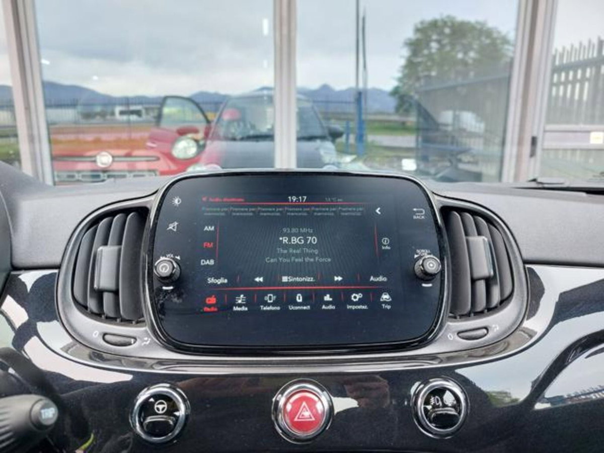 Fiat 500 1.0 Hybrid Red (11)