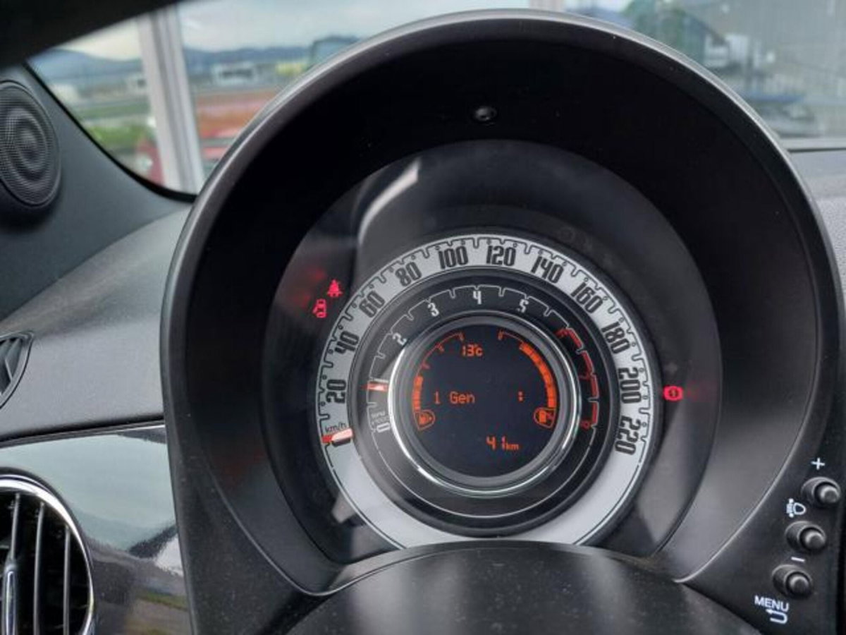 Fiat 500 1.0 Hybrid Red (13)