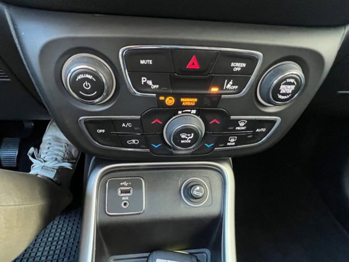 Jeep Compass 1.6 Multijet II 2WD Longitude (15)