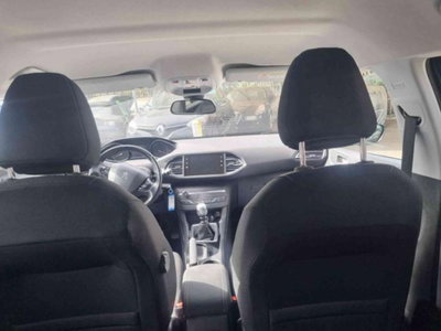 Peugeot 308 BlueHDi 100 S&S Business (15)