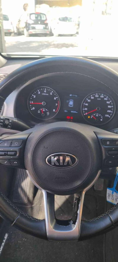 Kia Stonic 1.4 MPI EcoGPL Style (9)