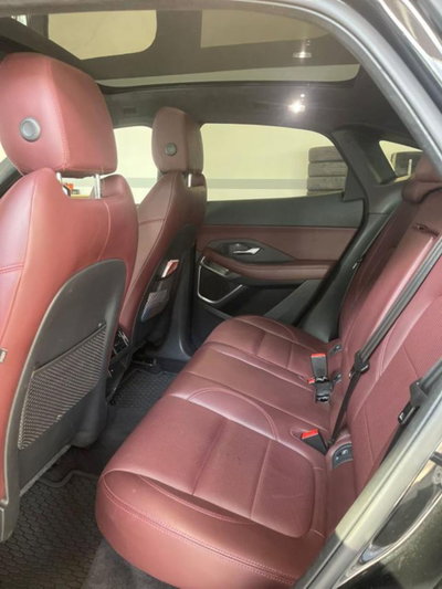 Jaguar E-Pace 2.0D I4 163 CV AWD Auto R-Dynamic Black (9)