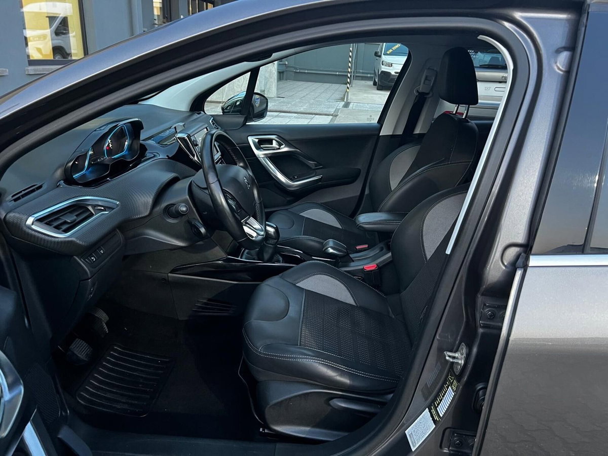 Peugeot 2008 Turbo 110 S&S Allure (11)