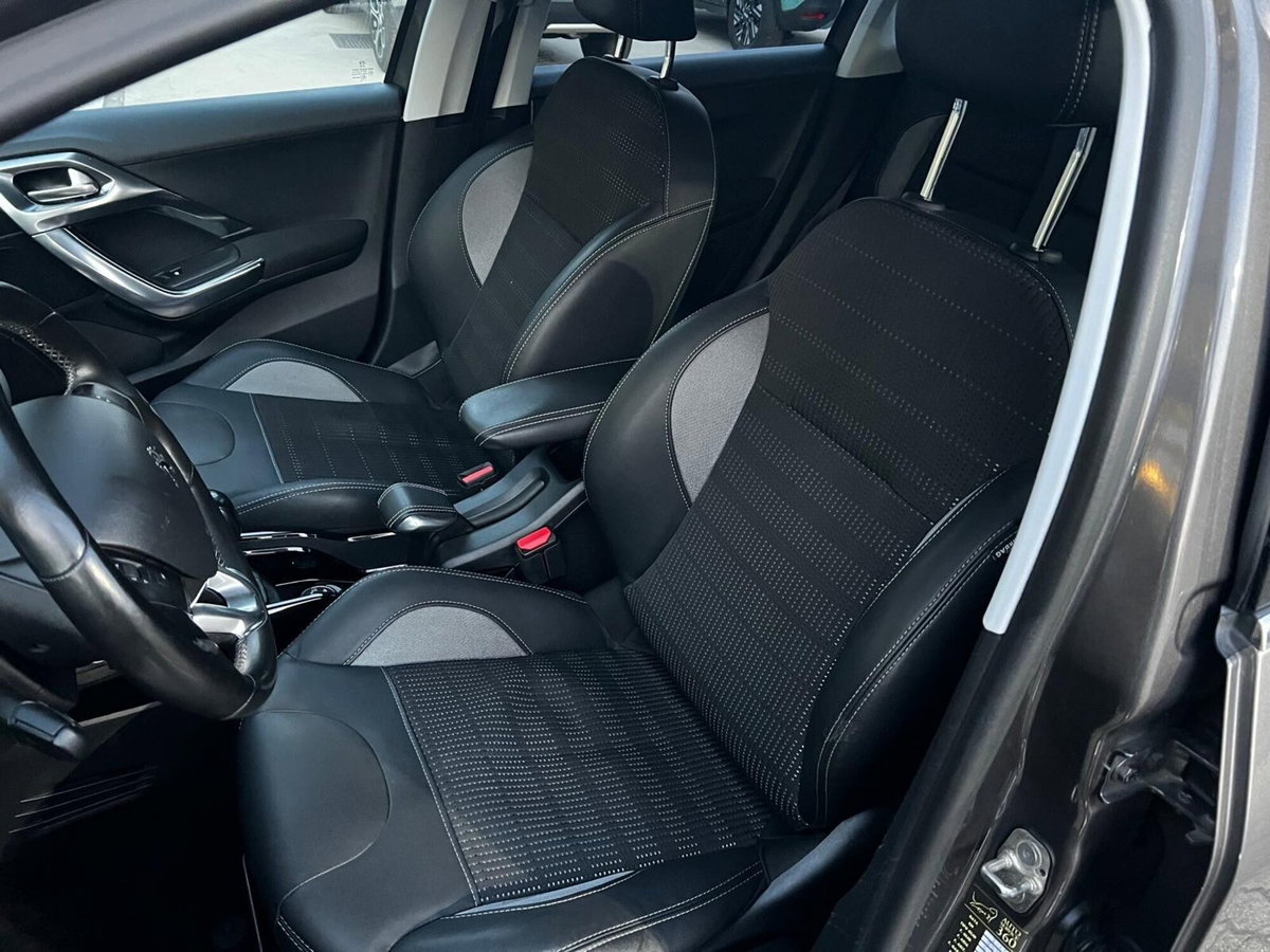 Peugeot 2008 Turbo 110 S&S Allure (12)