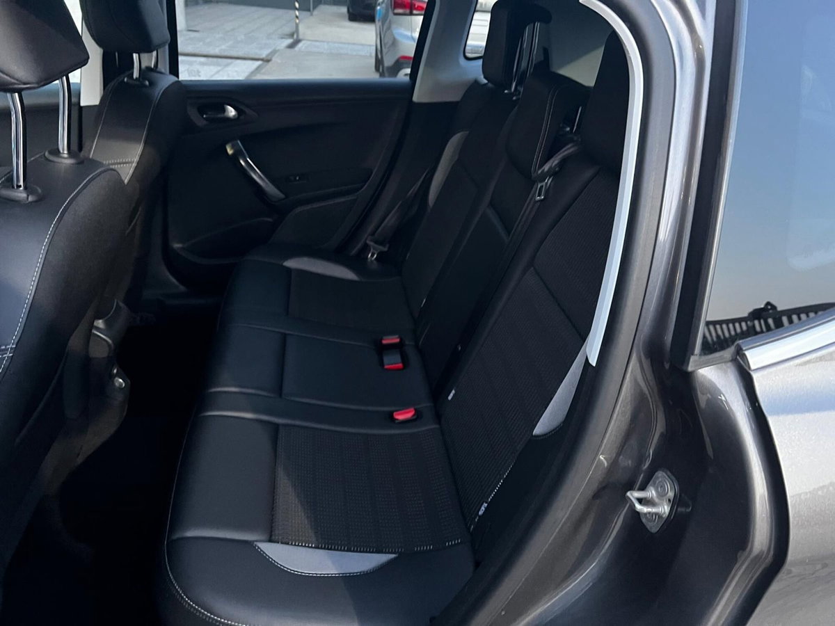 Peugeot 2008 Turbo 110 S&S Allure (16)