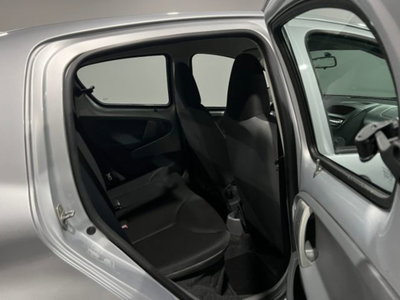 Toyota Aygo 1.0 12V VVT-i 5 porte Griffe (11)