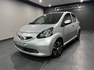 Toyota Aygo 1.0 12V VVT-i 5 porte Griffe (3)