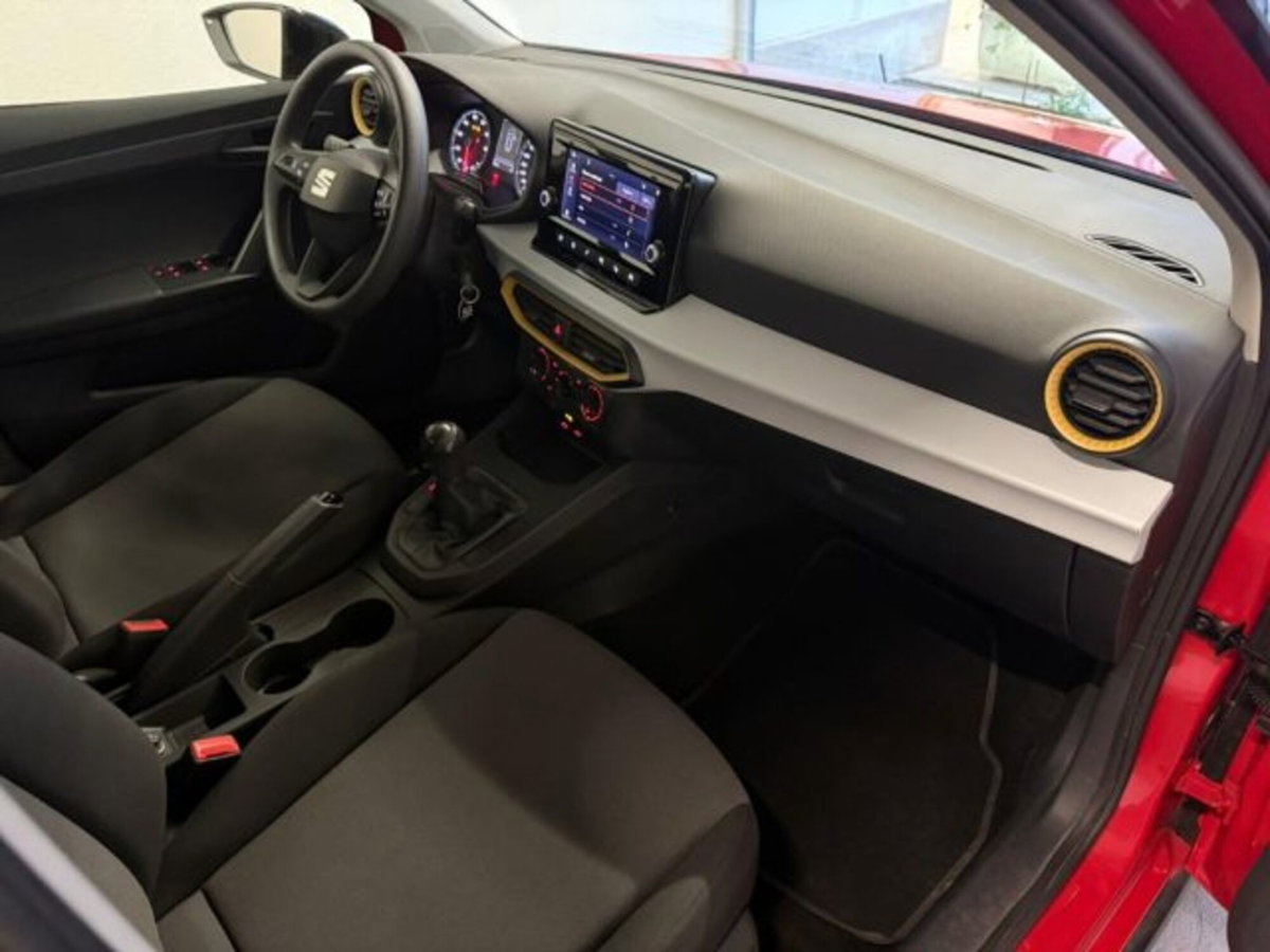 SEAT Arona 1.0 EcoTSI Reference (13)