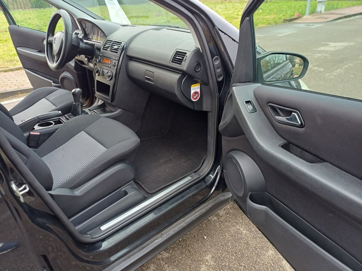 Mercedes-Benz Classe A 170 Avantgarde (6)
