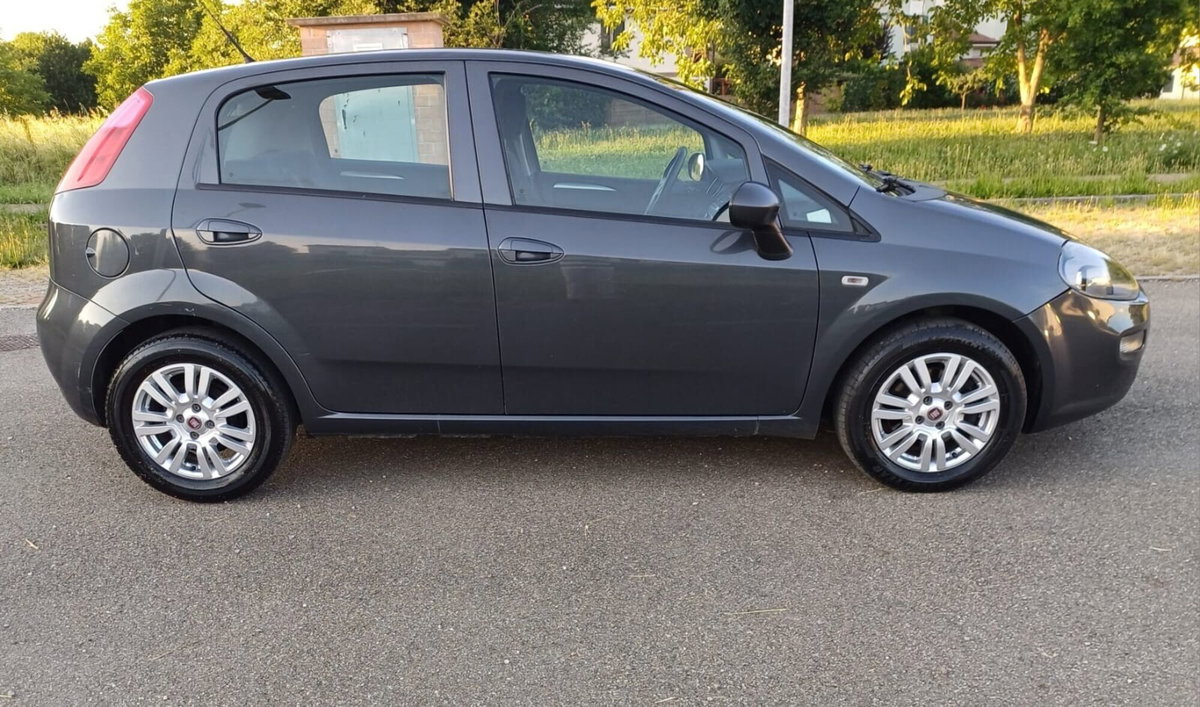 Fiat Punto 1.3 MJT II S&S 95 CV 5 porte Lounge (14)