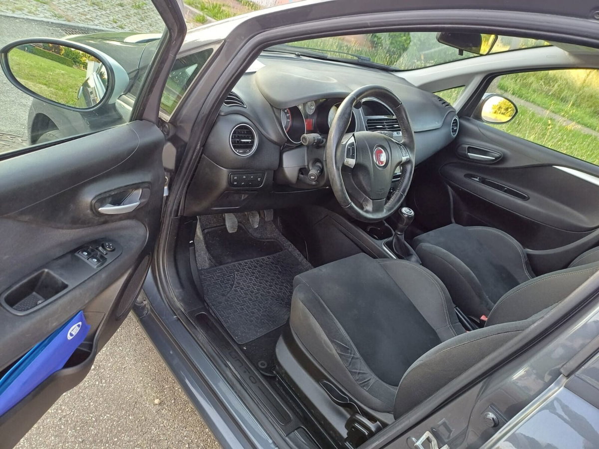 Fiat Punto 1.3 MJT II S&S 95 CV 5 porte Lounge (16)