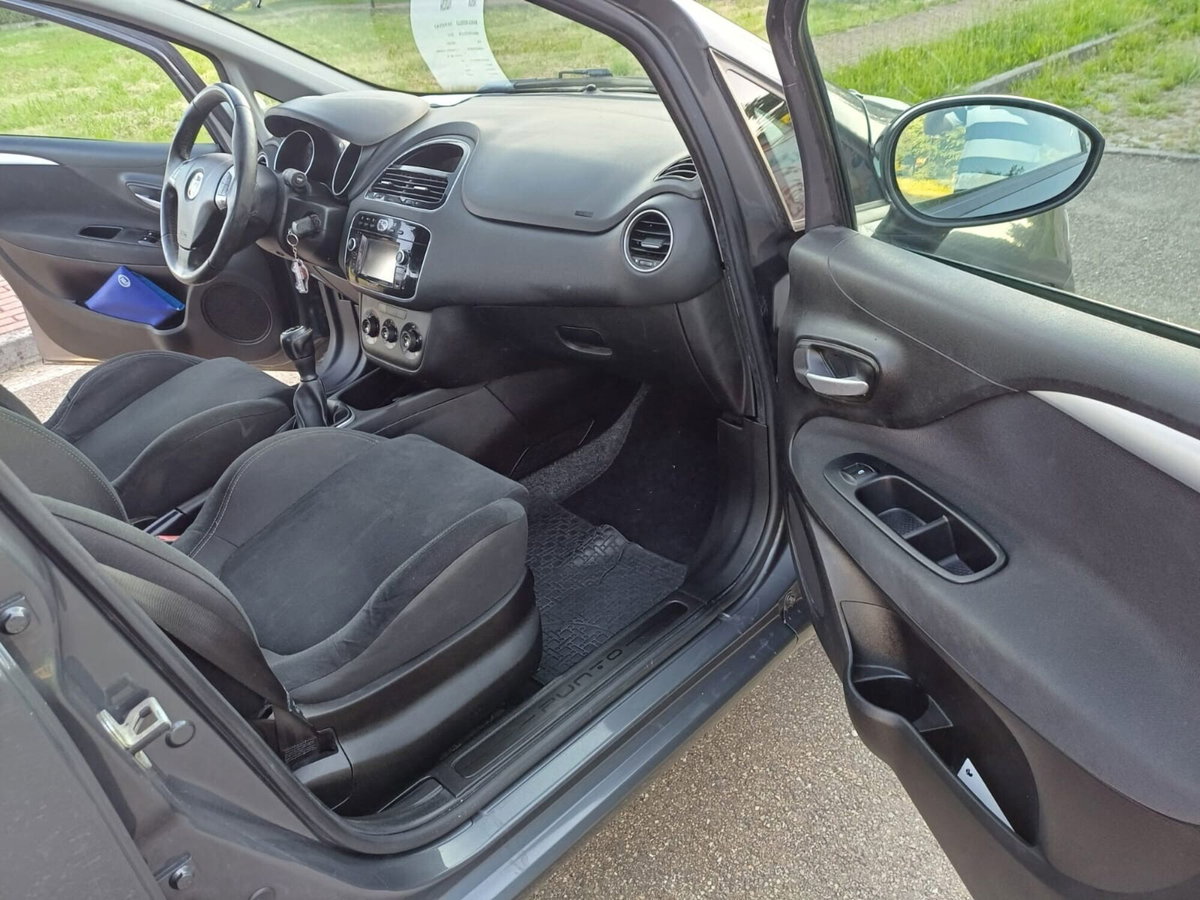 Fiat Punto 1.3 MJT II S&S 95 CV 5 porte Lounge (19)