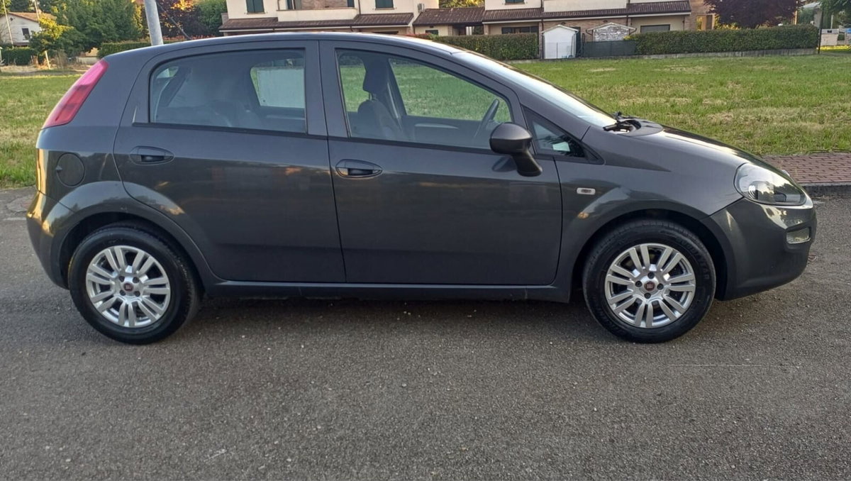 Fiat Punto 1.3 MJT II S&S 95 CV 5 porte Lounge (5)