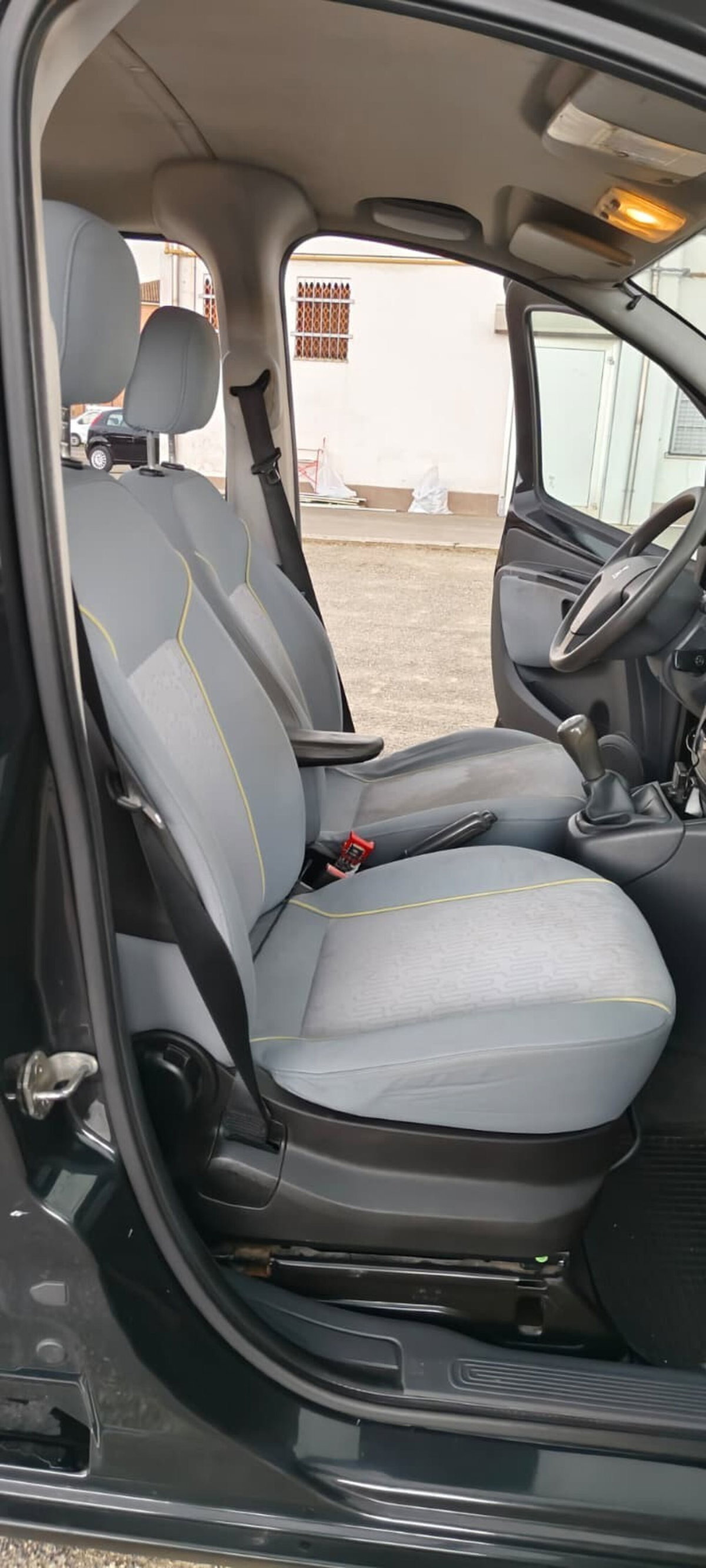 Peugeot Bipper 1.4 HDi 70CV Outdoor (20)