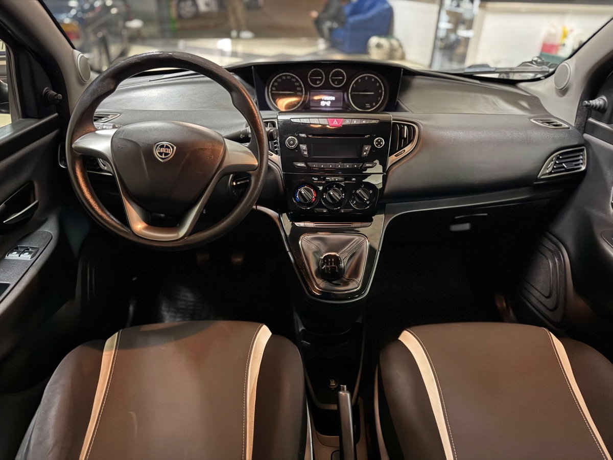 Lancia Ypsilon 1.2 69 CV 5 porte GPL Ecochic Gold (12)