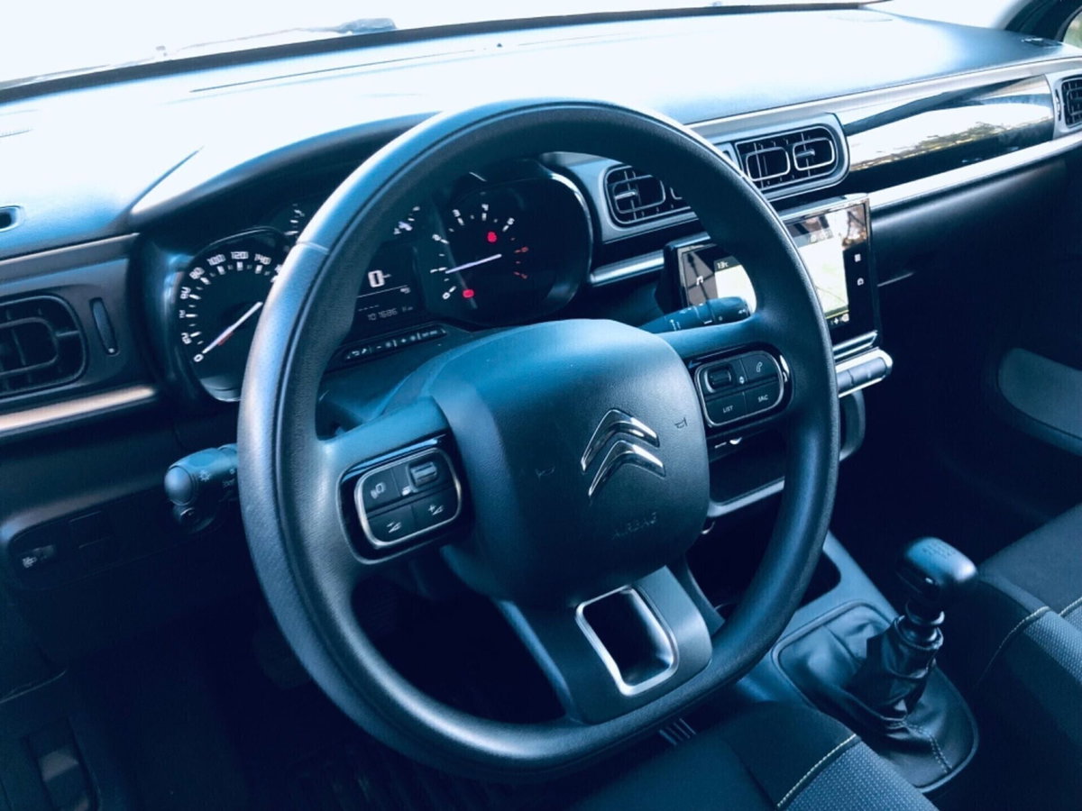 Citroen C3 BlueHDi 100 S&S Shine (8)